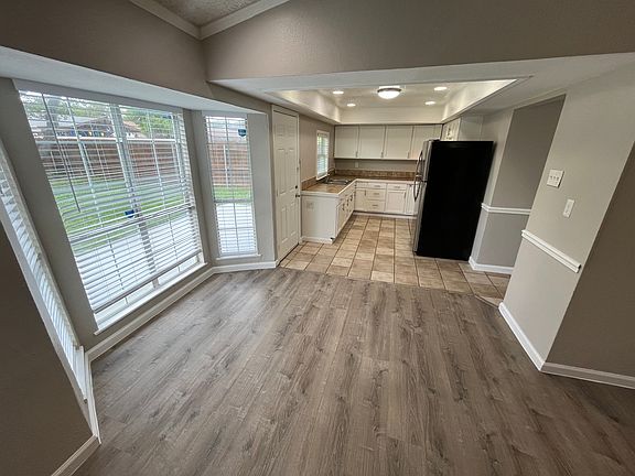 4th image of 5049 Leameadow Dr