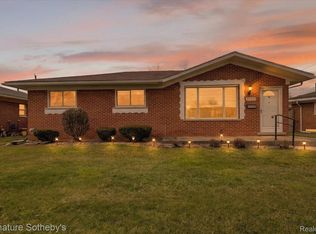 29469 Palomino Dr, Warren, MI