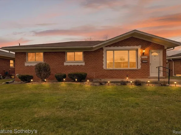 29469 Palomino Dr, Warren, MI 48093