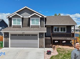 930 Flicker St, Douglas, WY 82633