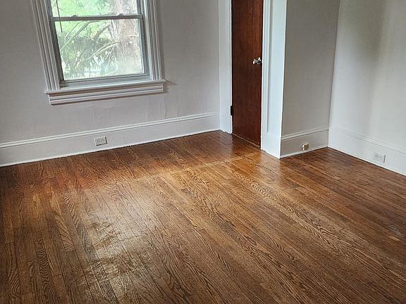 5th image of 34 Dixon St #398
