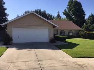 1424 Locust Ave, Clovis, CA 93611