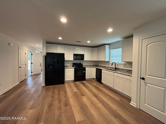 2nd image of 111 Rustic Oak Way