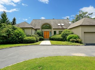 4 Pondview W, Purchase, NY 10577