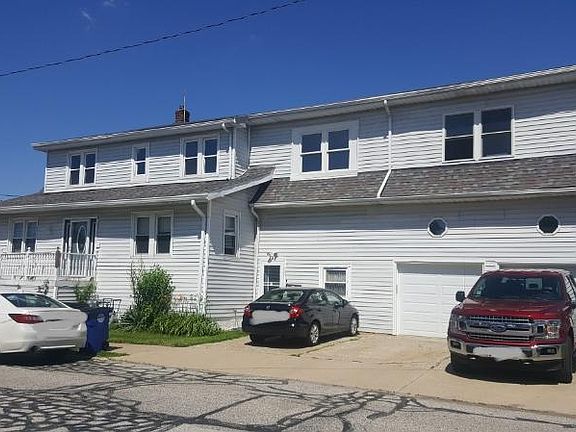 3rd image of 6129 Traymore Ave