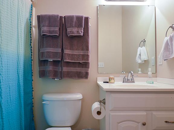 5th image of 138 Charleston Dr #138