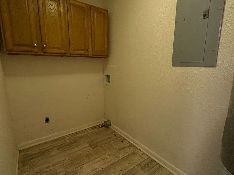 212 S Magnolia Dr — Photo 8