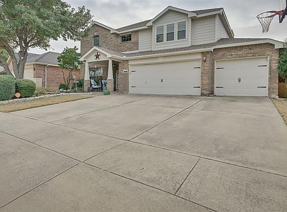 2nd image of 625 Bent Oak Dr
