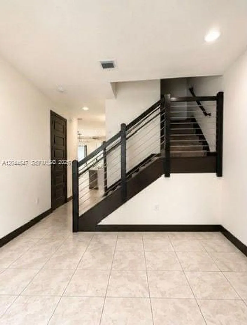 15668 NW 91st Court, Miami Lakes, FL 33018 - 6359 — Photo 4