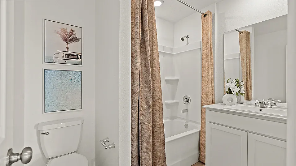 5 bed, 2238 sqft, $2,200 — Photo 2