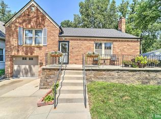 5902 Leavenworth St, Omaha, NE 68106