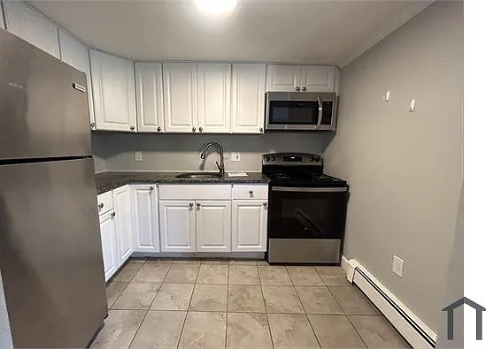 36 Bigelow St — Photo 3