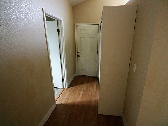 5th image of 2620 Cherry St