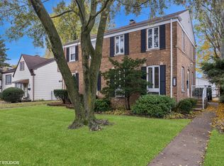 9117 Southview Ave, Brookfield, IL 60513