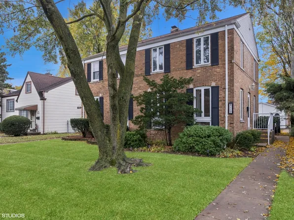 9117 Southview Ave, Brookfield, IL 60513