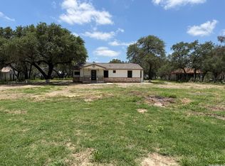 505 NOTTINGHAM DR, Poteet, TX 78065