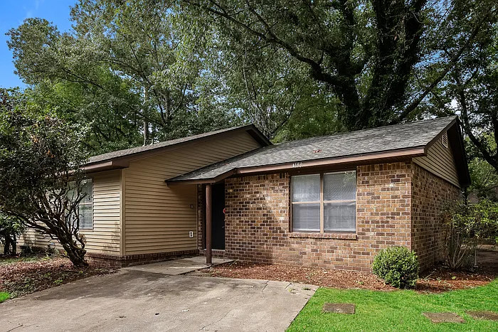 159 Hummingbird Ave #B — Photo 3