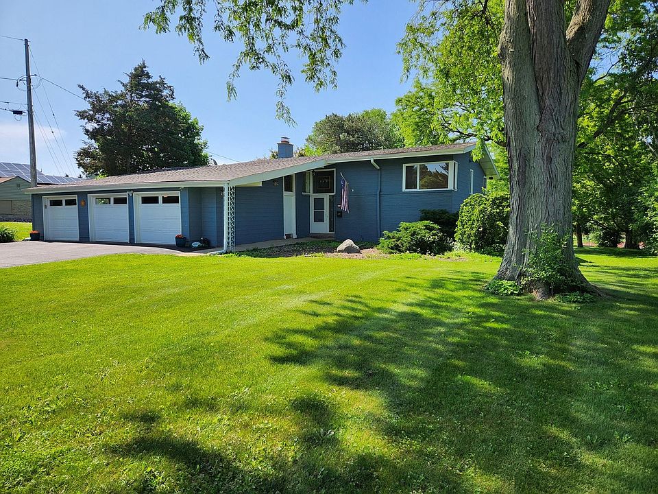 1st image of 413 Riverview Dr