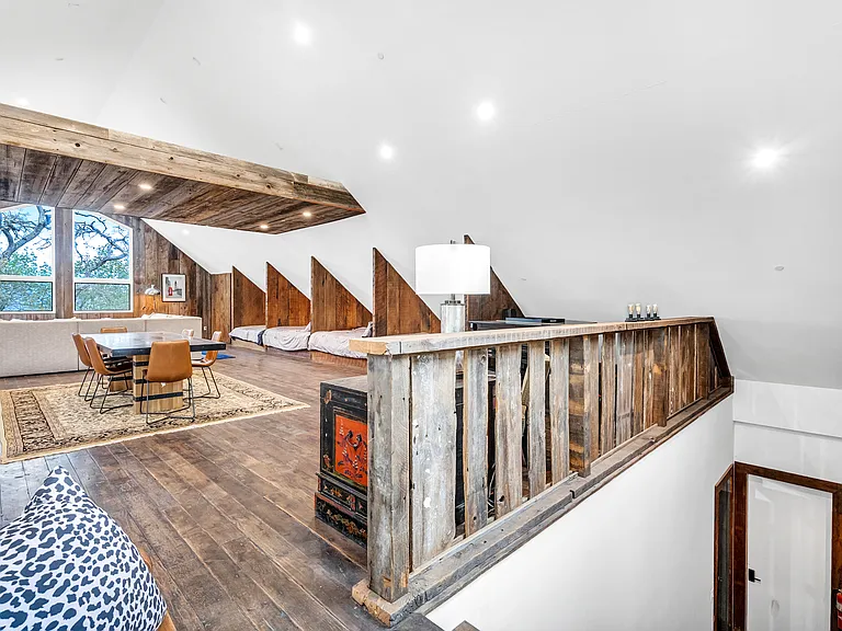 6568 Sonoma Mountain Rd — Photo 81