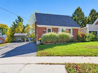 35 Pleasant Ave, Kitchener, ON N2M 4A3