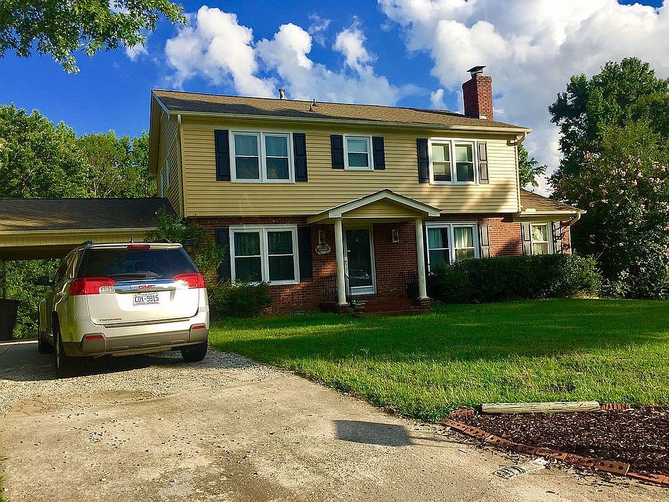 2nd image of 3100 Woodview Dr