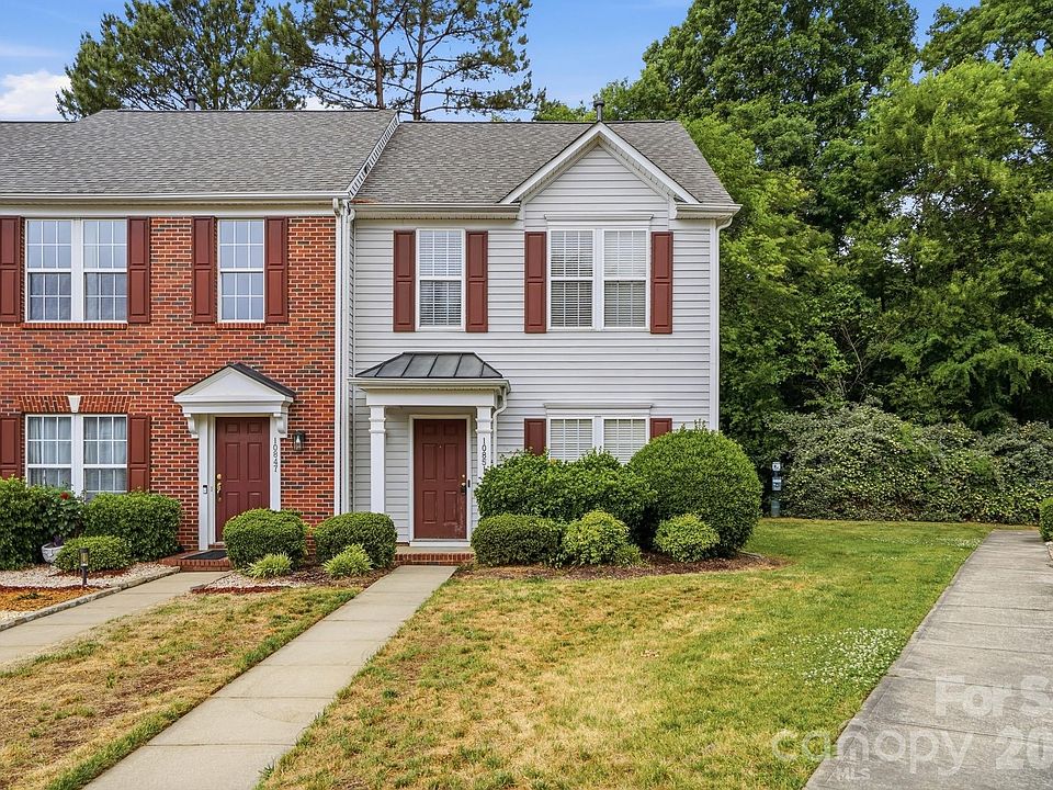 1st image of 10851 Garden Oaks Ln