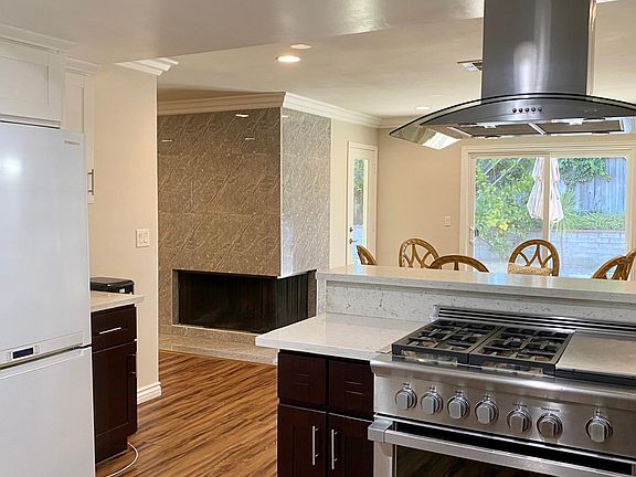 4th image of 635 Parkrose Ave