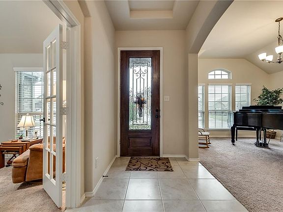 2nd image of 1440 Caruth Ln