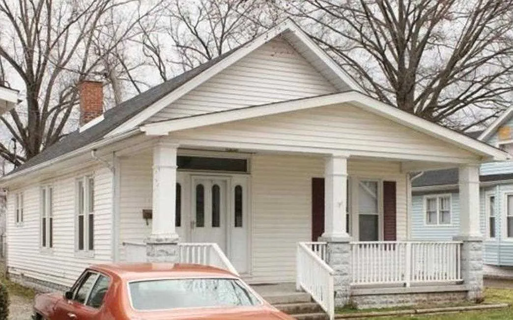 1118 Marshall Ave photo 1