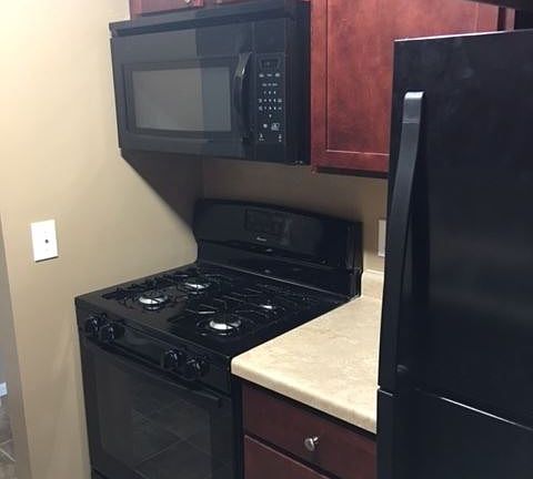 3rd image of 133 Crosstown Blvd APT 102