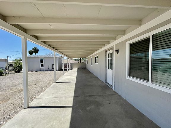 3rd image of 738 Swan Dr