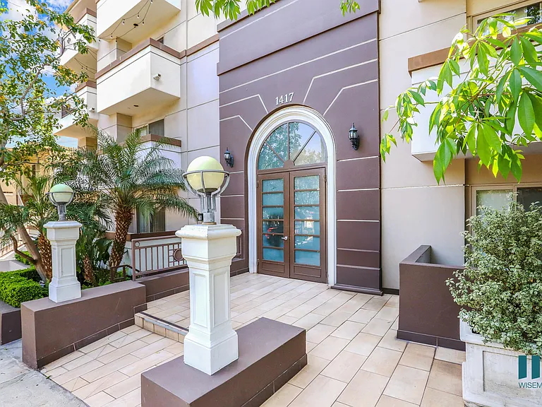 Front Entry of Butler Cabana by Wiseman