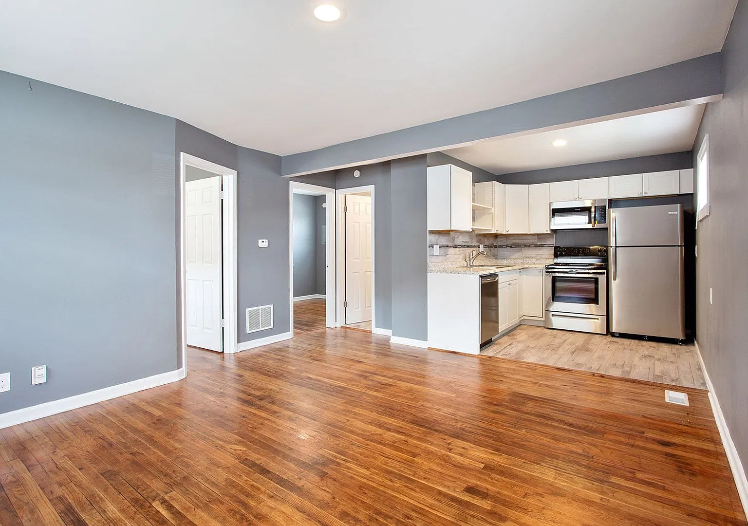 Mission Villas / Mission Villas LLC — Photo 2