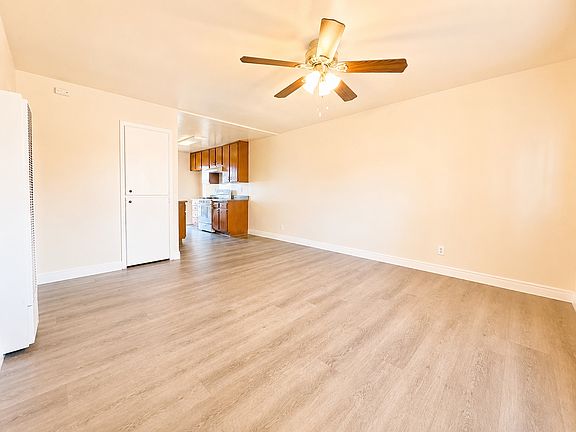 3rd image of 2101 Cedar Ave APT A