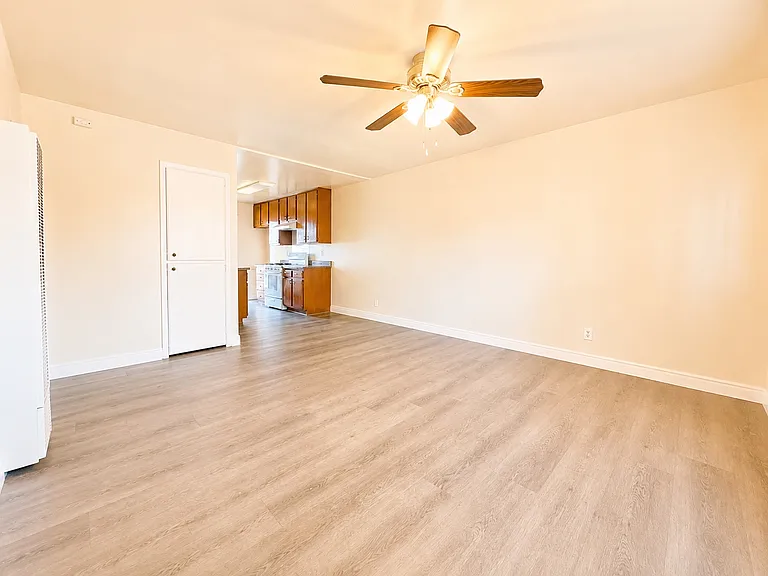 2101 Cedar Ave #A — Photo 3