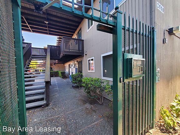 2nd image of 2800 21st Ave #12395560