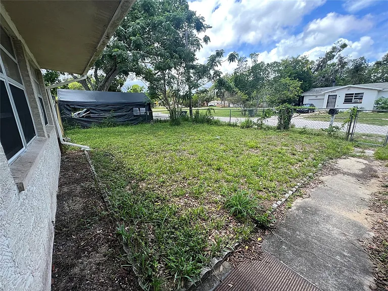 1159 Hampton Rd — Photo 18