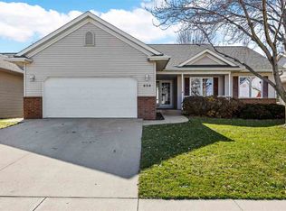 659 Tipperary Rd, Iowa City, IA 52246