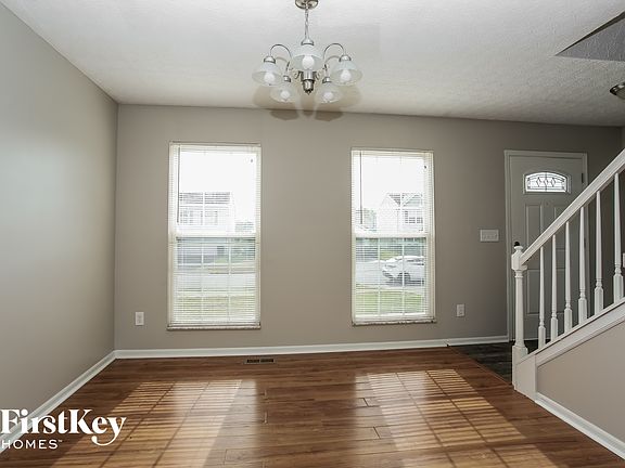 4th image of 868 Windy Hill Ln
