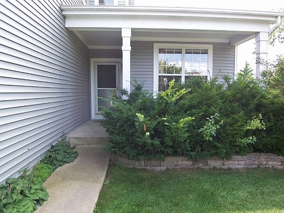 5th image of 493 E Shaker Ct