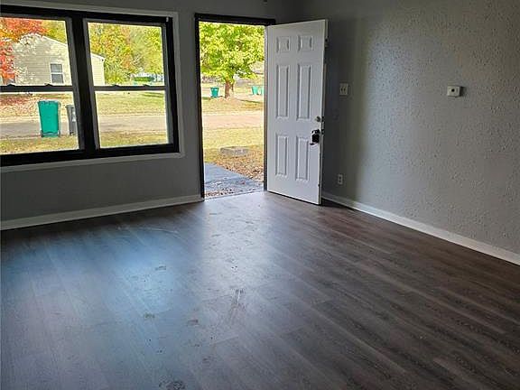 3rd image of 1106 Saint Benedict Dr
