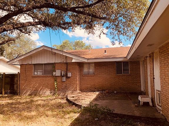 5th image of 1403 Oriole Ln