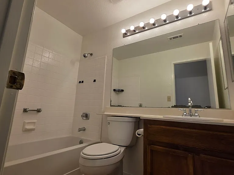 4199 Sequoia Dr — Photo 9