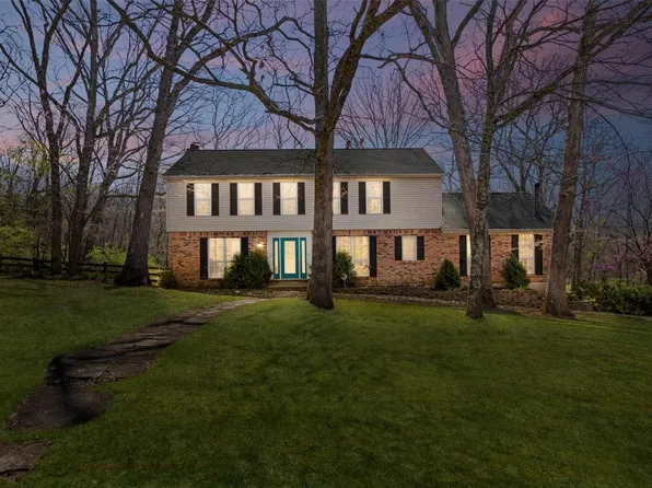 3672 Bassett Woods Dr, Pacific, MO 63069