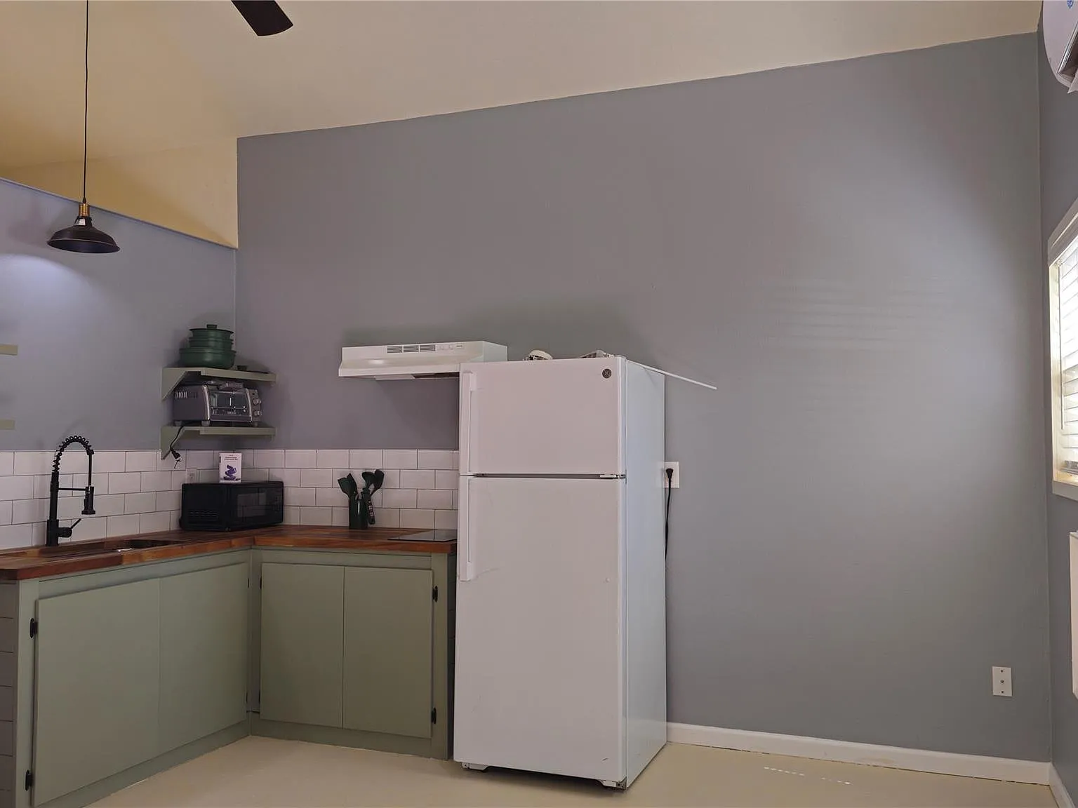 1 bed, 1.0 bath, $1,100 — Photo 4