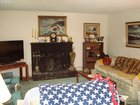 2nd image of 12403 NE 26th St