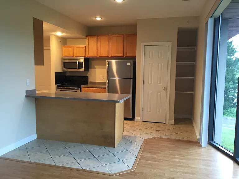 Waterview Apartments — Photo 27