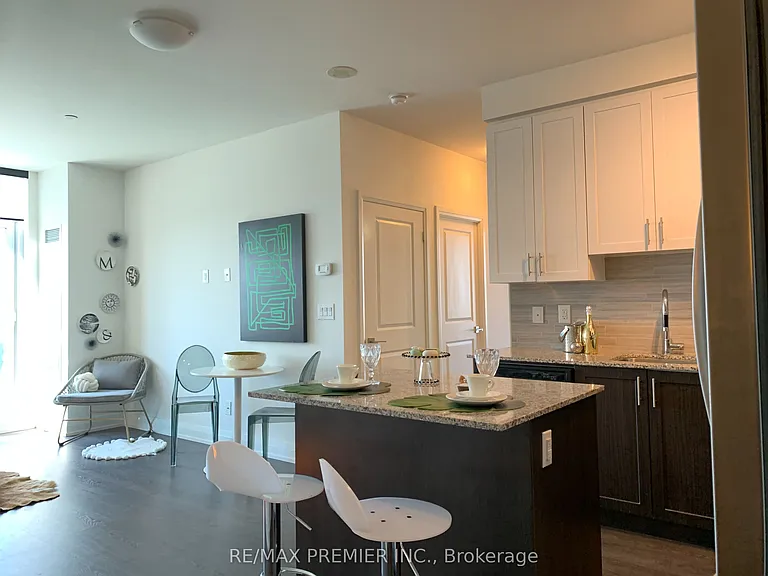 3600 Highway 7 #Penthouse O2 — Photo 23