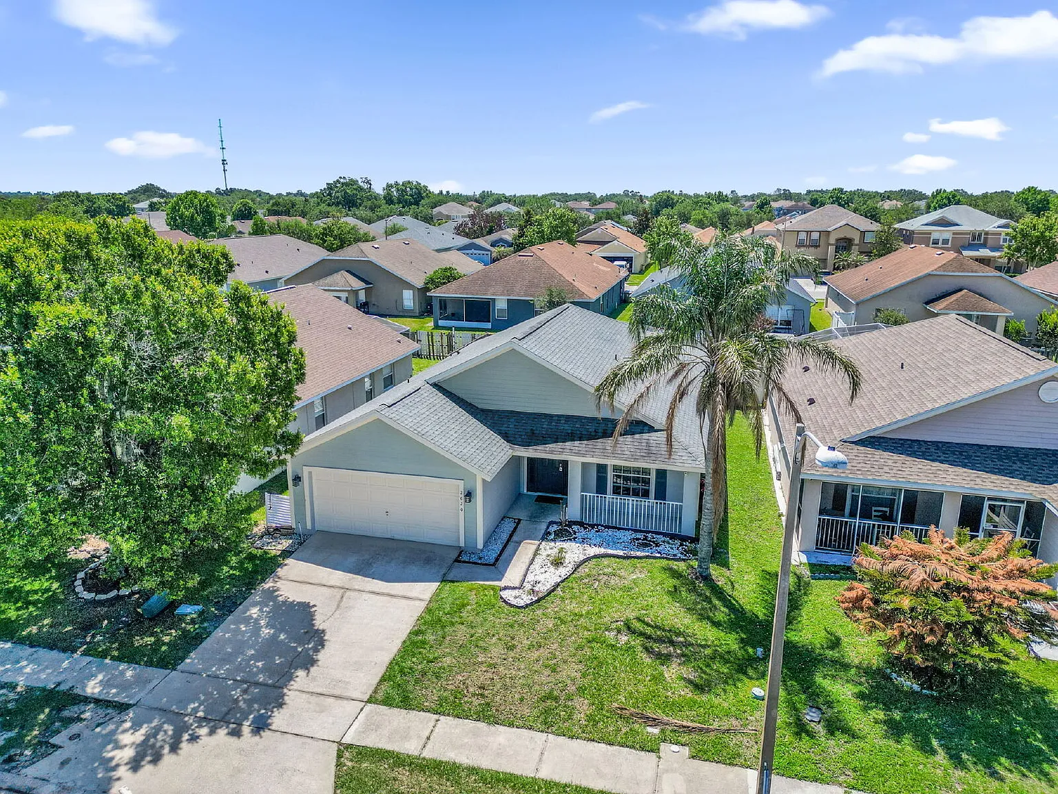 5 bed, 4.0 bath, 1879 sqft, $1,900 — Photo 4