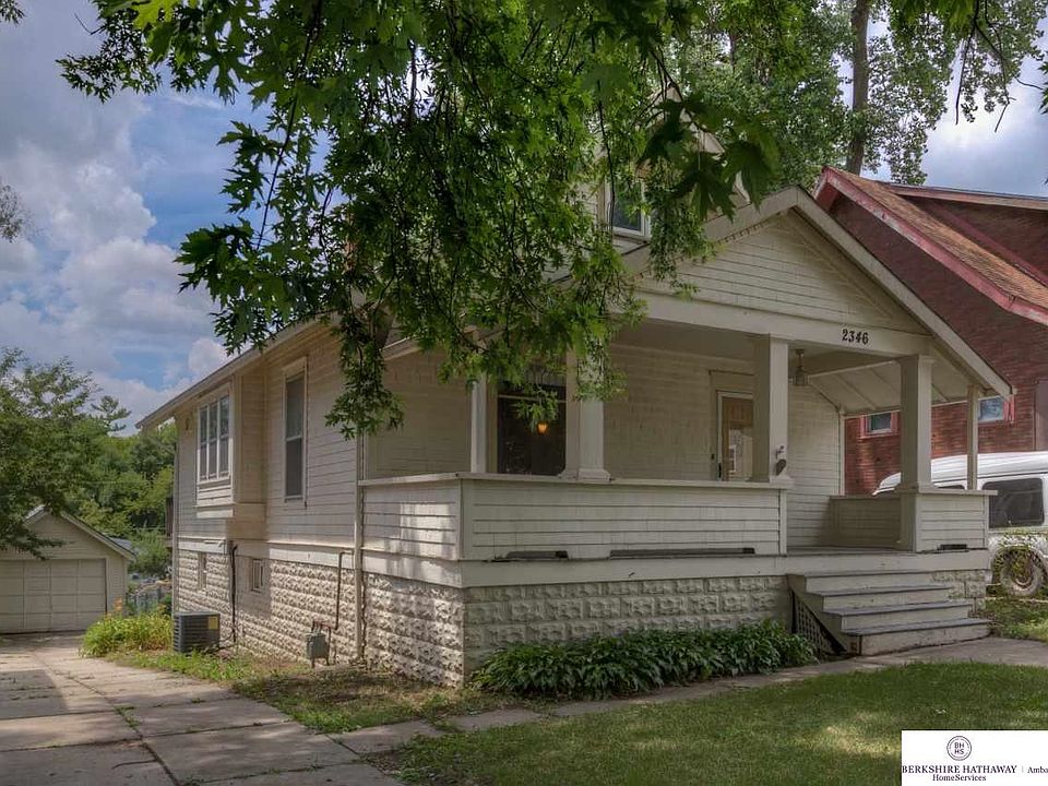 1st image of 2346 S 35th Ave